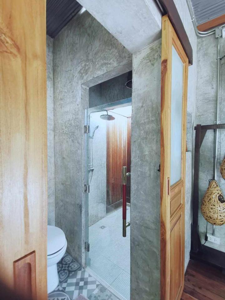 Baangaimuan Bed & Breakfast Ламфун Екстериор снимка