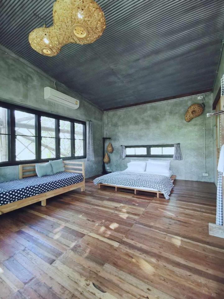 Baangaimuan Bed & Breakfast Ламфун Екстериор снимка