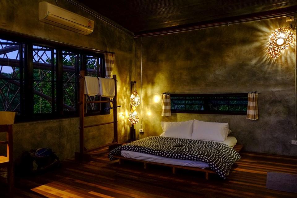 Baangaimuan Bed & Breakfast Ламфун Екстериор снимка